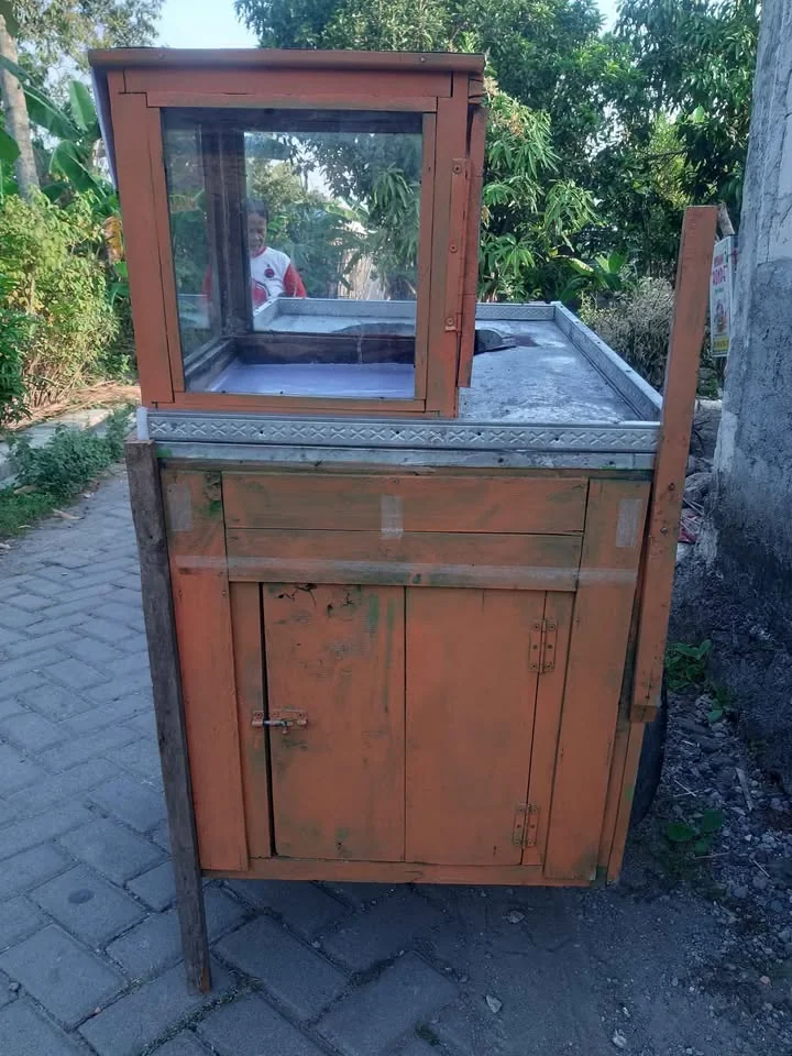 Dijual gerobak dorong, kondisi bekas seperti di foto