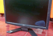 Monitor Komputer Acer 17 Inch Hidup