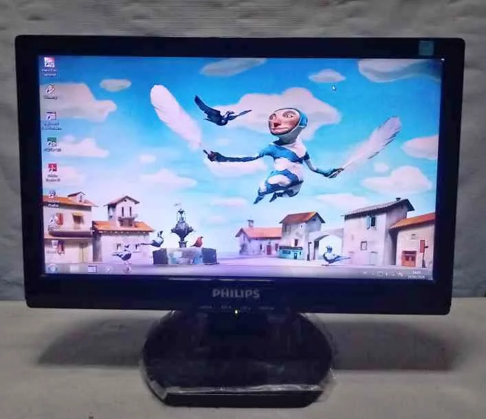 Jual monitor LCD Philip 16″ minus flek dalam,gambar normal,garansi