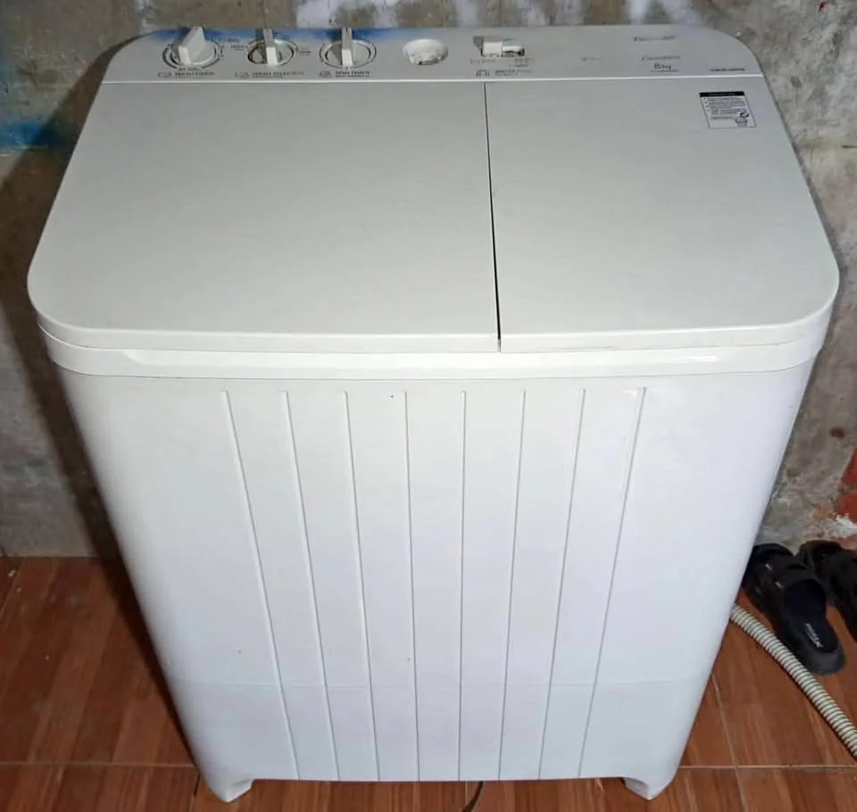 dijual.mesin cuci 2 tabung merk toshiba kapasitas 7.5kg