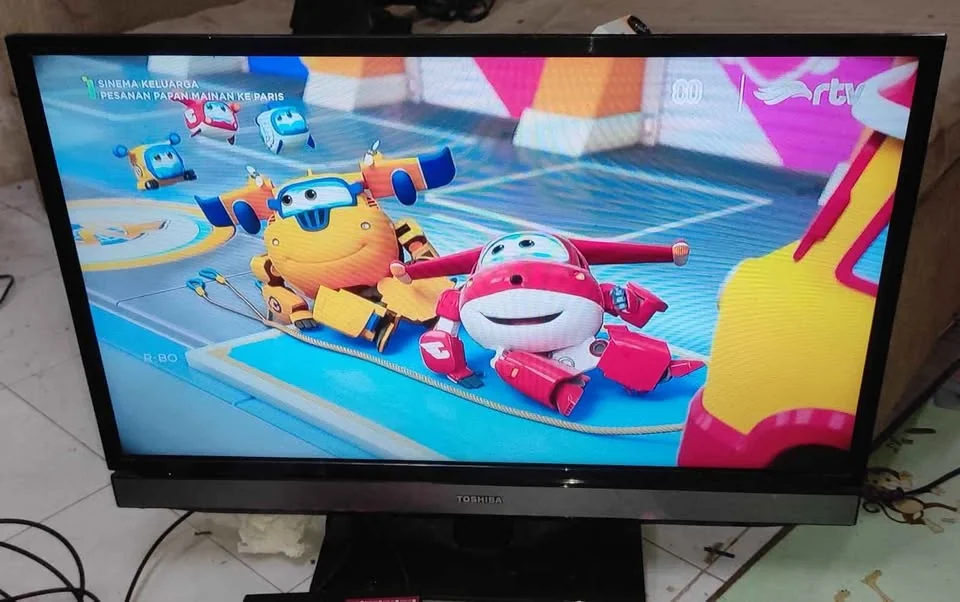 Led tv Toshiba 32in