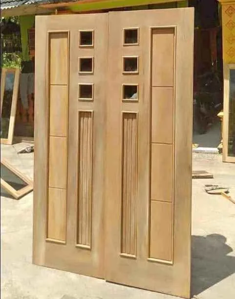 Daun pintu kamar