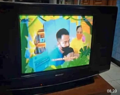 Tv tabung Sharp slim 29in