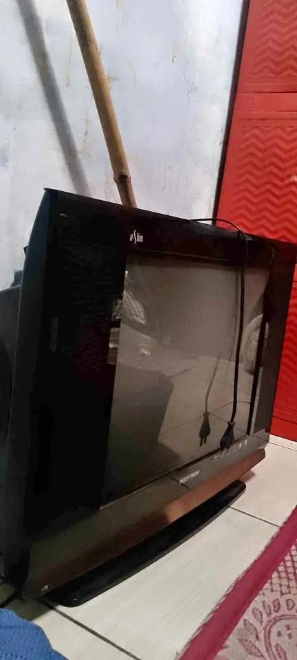 Jual tv 21inc merek Politron sama stb