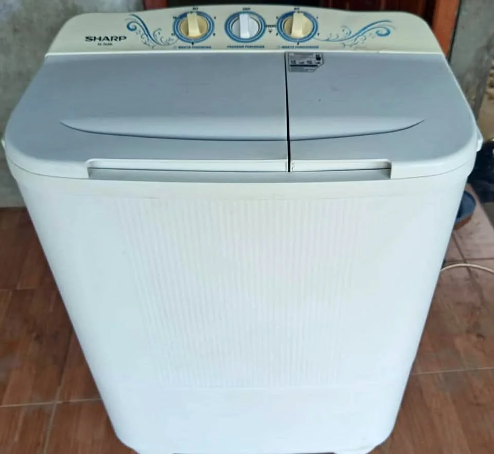 dijual.mesin cuci 2 tabung merk sharp