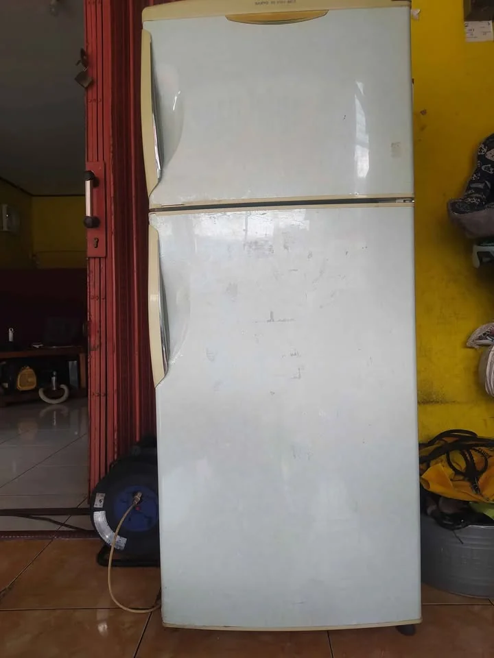 Kulkas Merk Sanyo 2 pintu