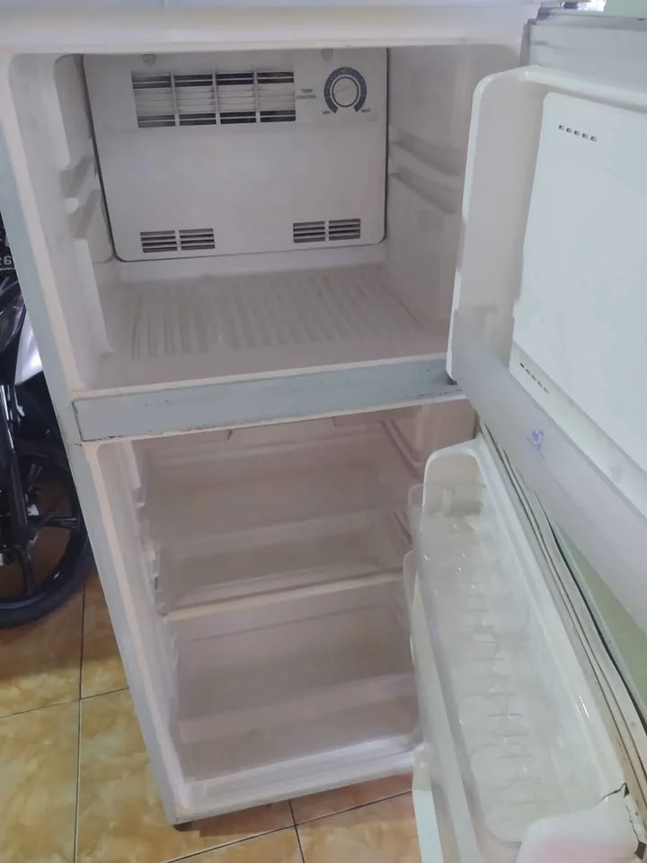 Kulkas Merk Sanyo 2 pintu