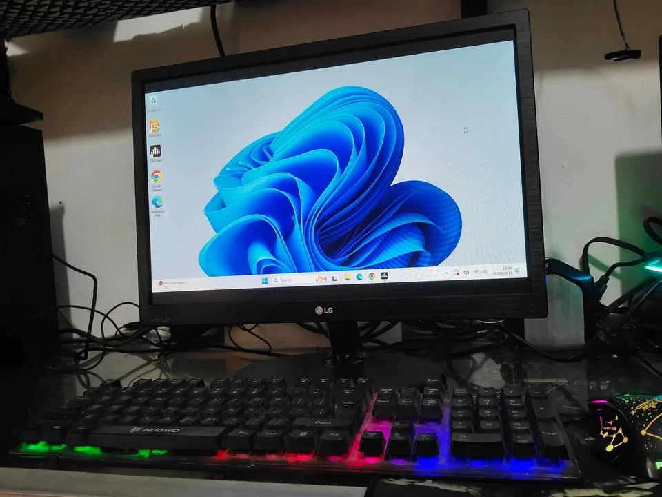 LED 20in Monitor LG IPS