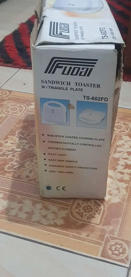 Dijual cpt aj toaster roti(baru) merk Fuogi