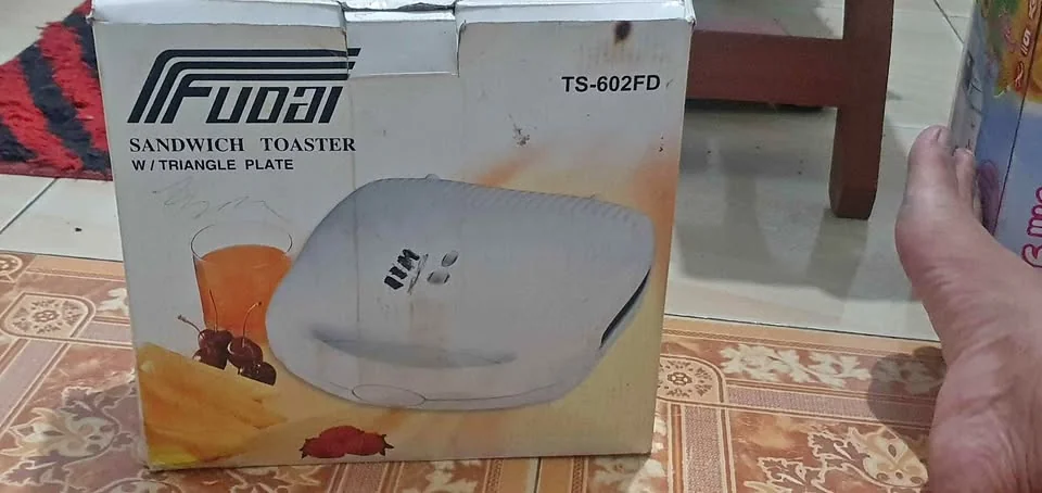 Dijual cpt aj toaster roti(baru) merk Fuogi
