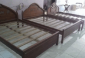 Dipan/tempat tidur kayu jati