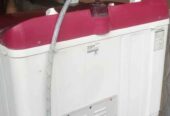 Dijual mesin cuci 2 tabung merk POLYTRON