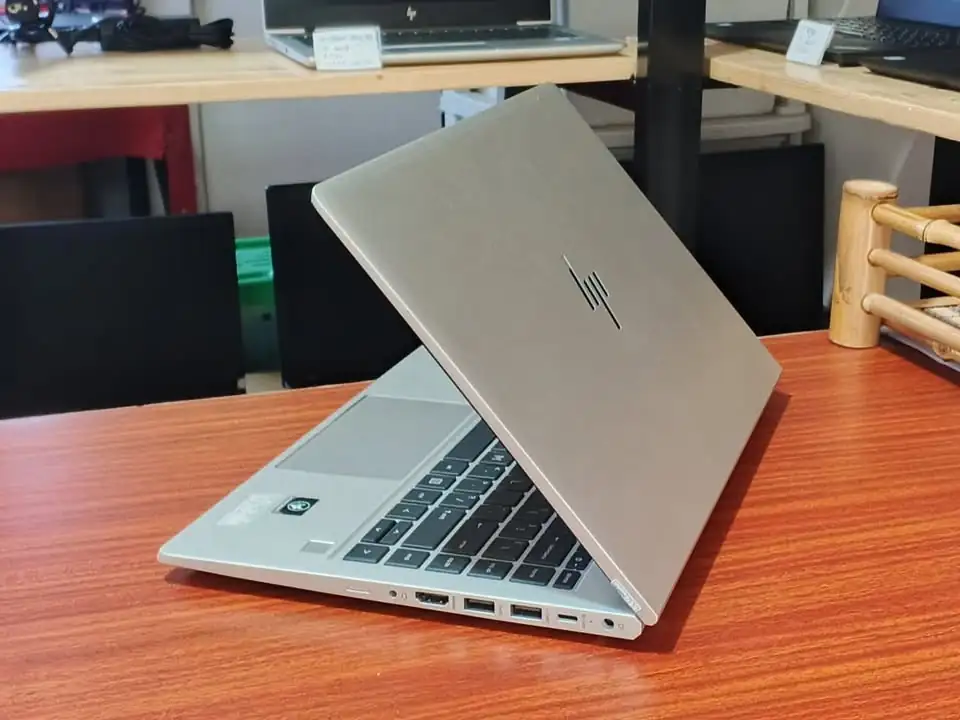 Laptop HP Ryzen 5 Pro Ram 16 GB SSD Normal lancar mulus siap pakai key