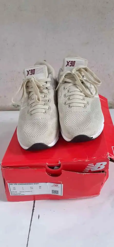 Sepatu new balance uk 37-38 baru sekali pakai