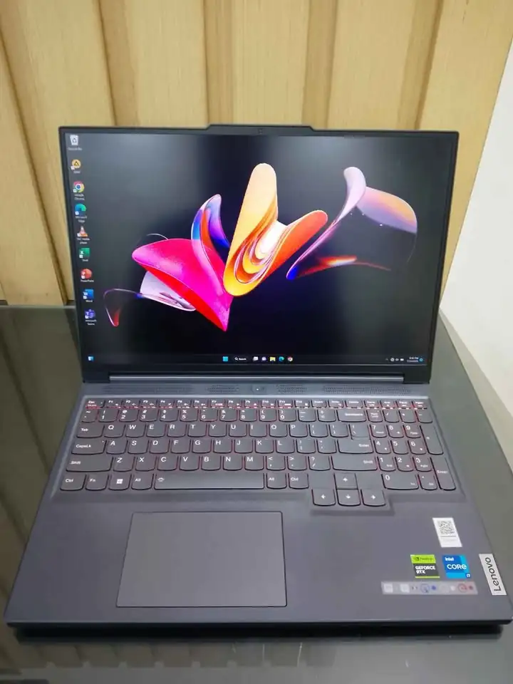 Laptop Lenovo Legion Gaming Slim 5 16IRH8
