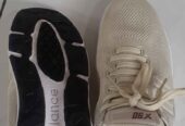Sepatu new balance uk 37-38 baru sekali pakai
