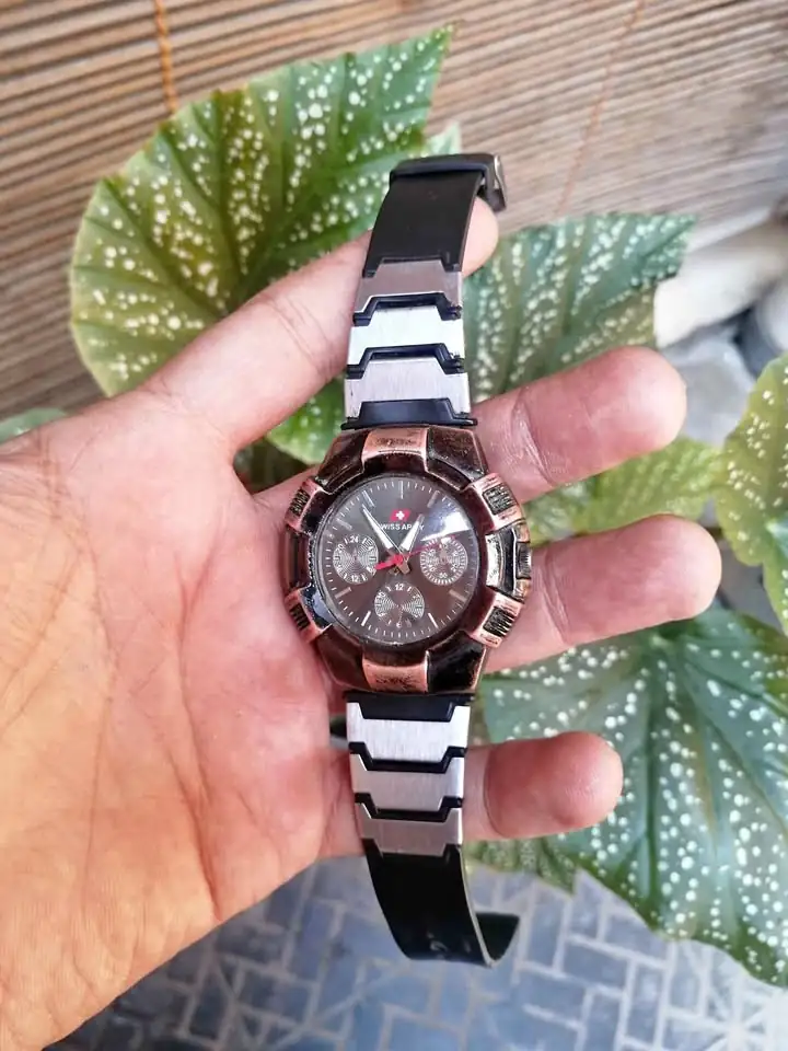 Jam tangan cowok swiss army