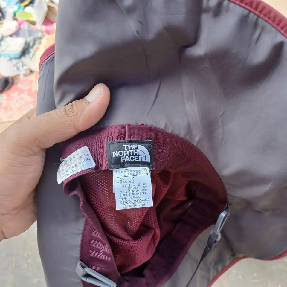 Topi rimba tnf