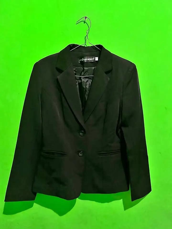 JAS HITAM. BLAZER HITAM LIKE NEW UKURAN S PRELOVED