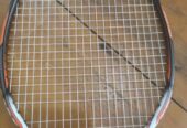 Raket badminton