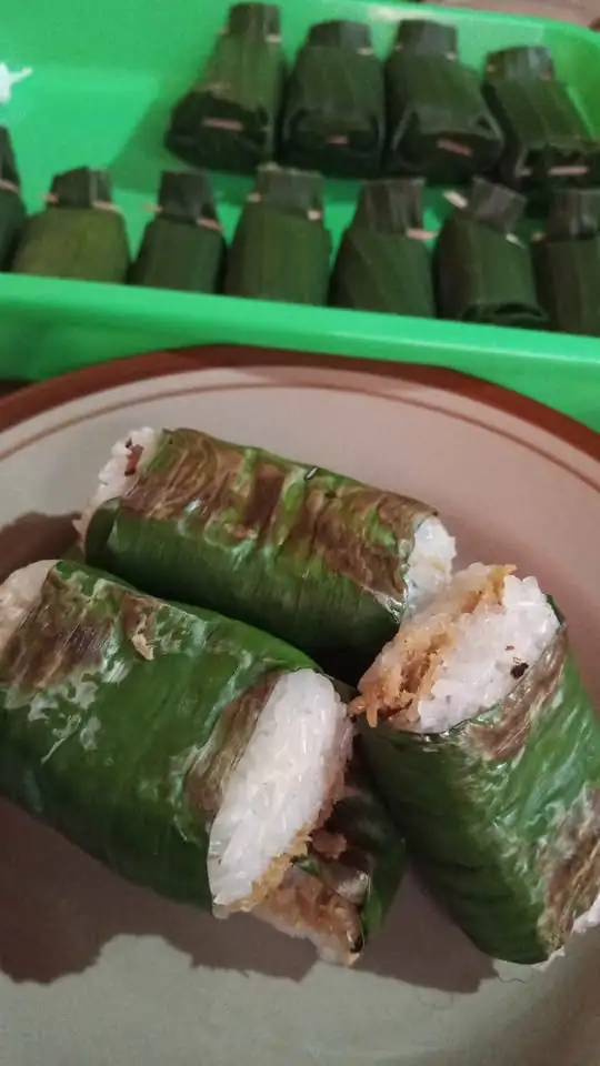 Lemper bakar isi ayam