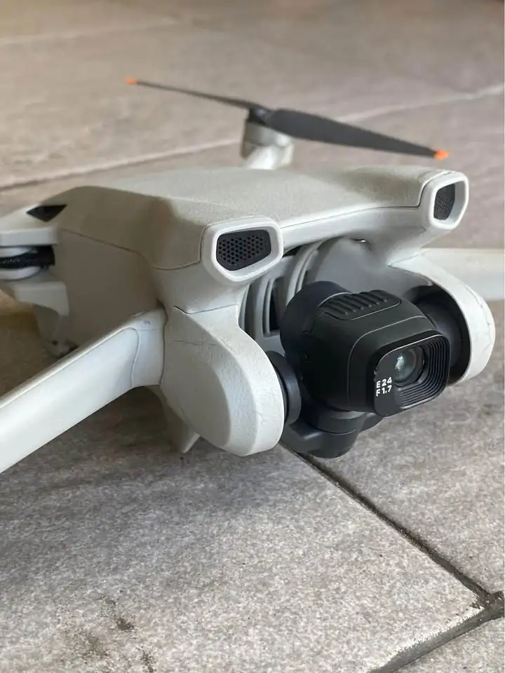 Drone only DJI Mini 3 Dengan Baterai