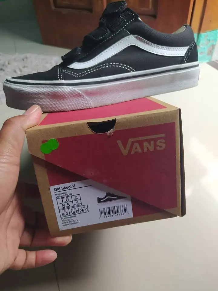 Sepatu Vans