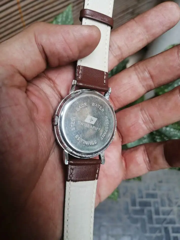 Jam tangan cowok cewek swiss army