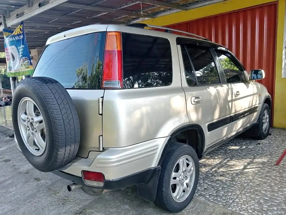 mobil bekas murah CRV AT Tahun 2002 Gagah