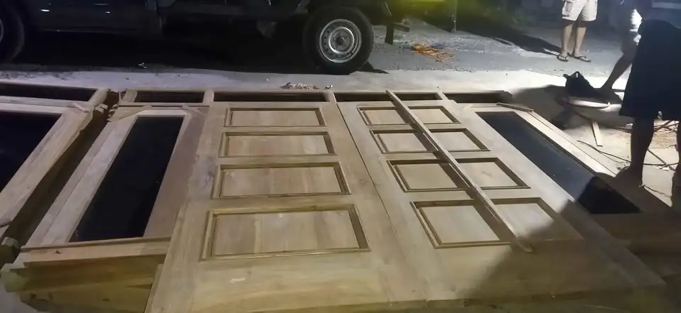 Bismillah Melayani berbagai macam model pintu, kusen dan jendela