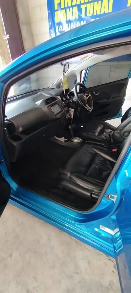 Mobil bekas murah Jazz RS 2008 Triptonic