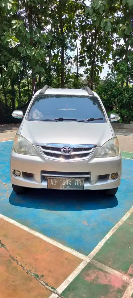 mobil bekas Avanza G Tahun 2011