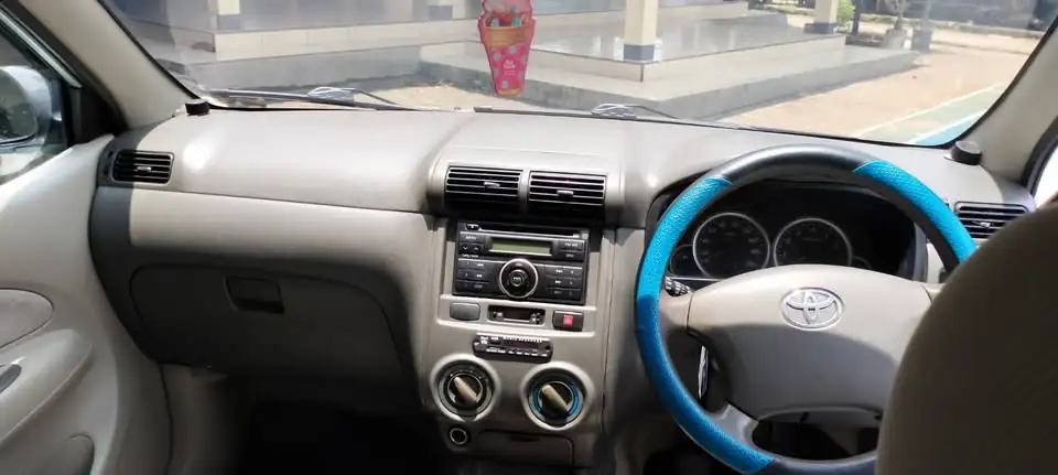 Mobil bekas murah Avanza G Tahun 2011