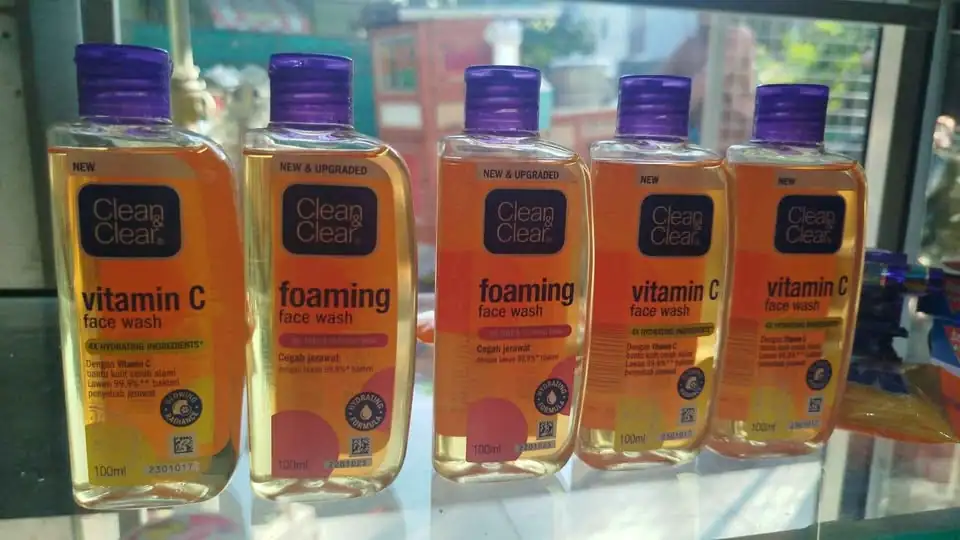Clean n clear 100 ml Rp15.000