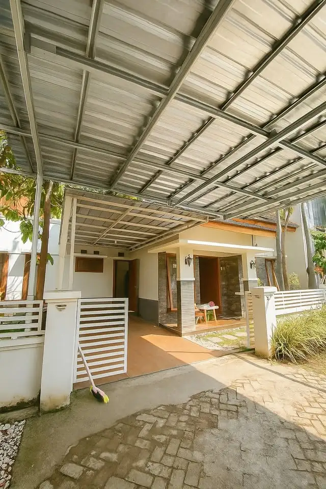 3 KT 2 Kamar mandi Rumah