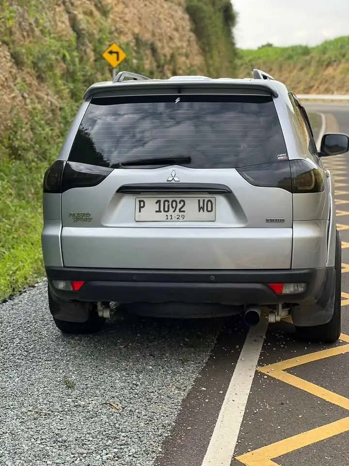 2009 Mitsubishi pajero