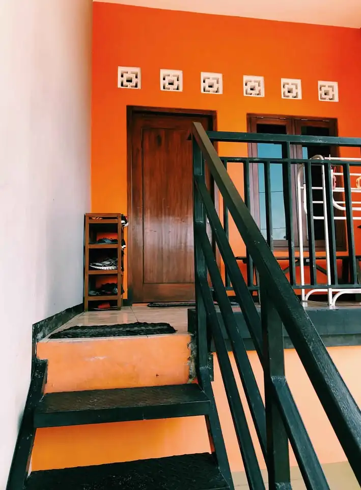 Ruang Pribadi Disewakan
