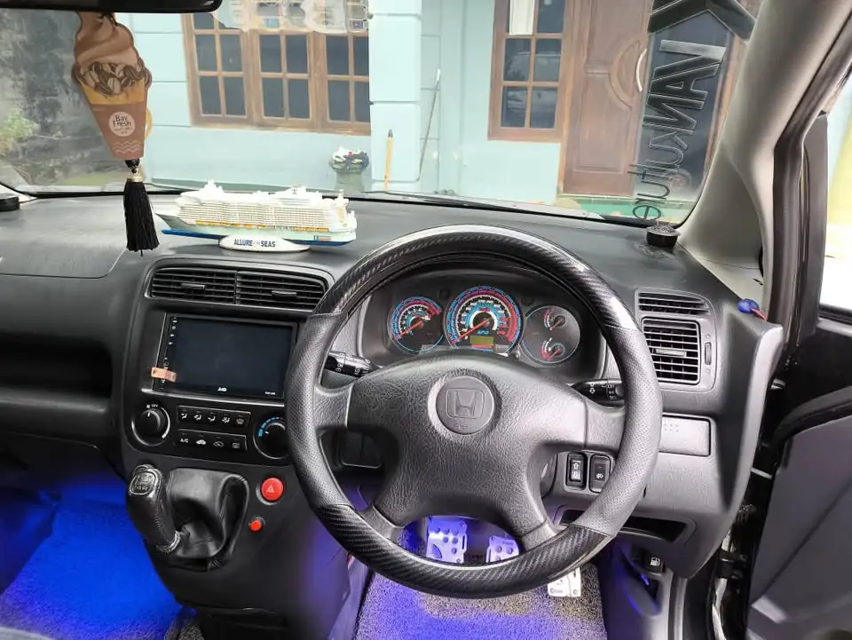 2003 Honda stream