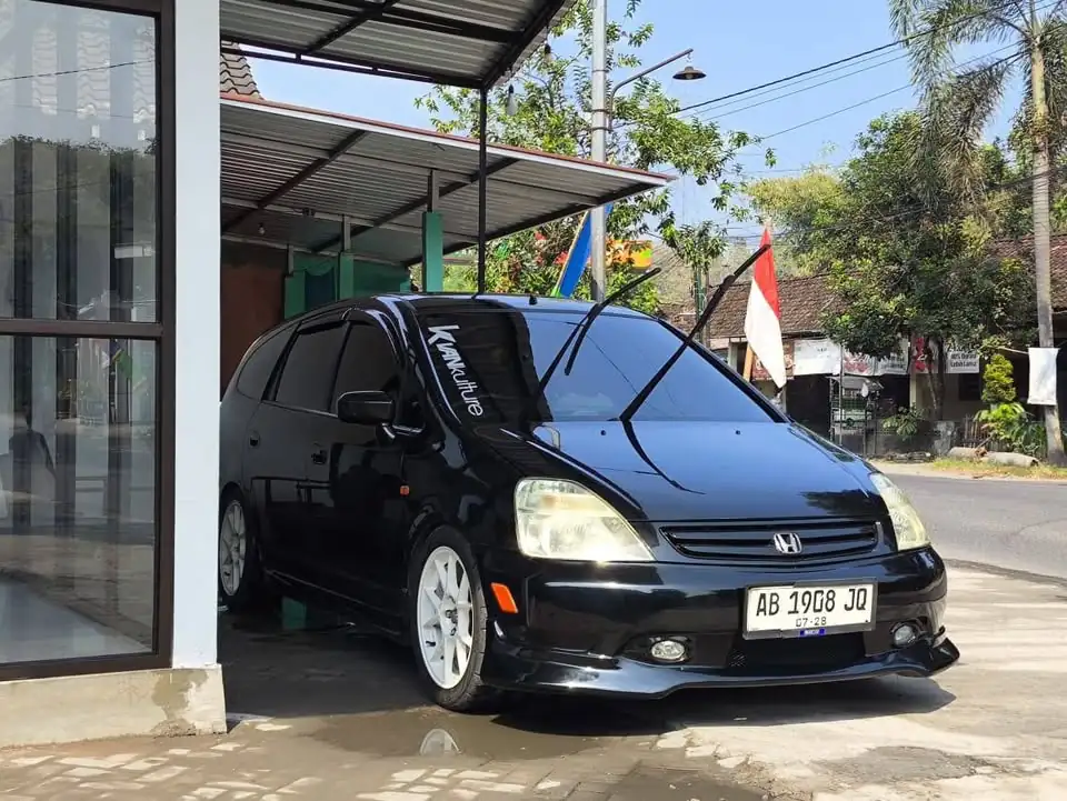 2003 Honda stream