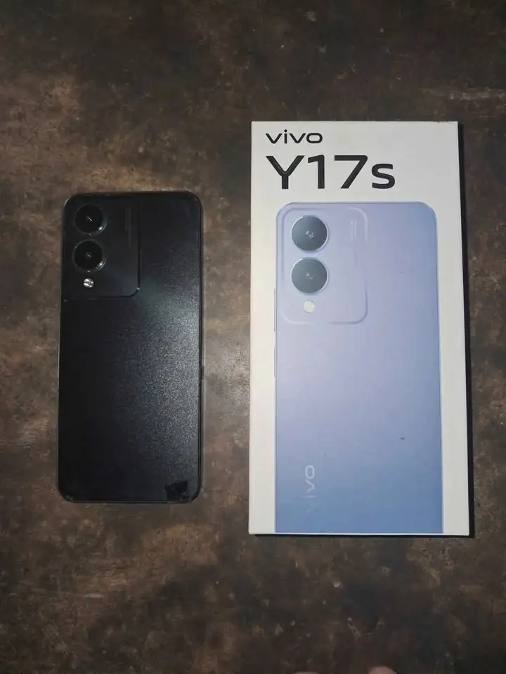 Dijual hp vivo Y17s ram 4/138