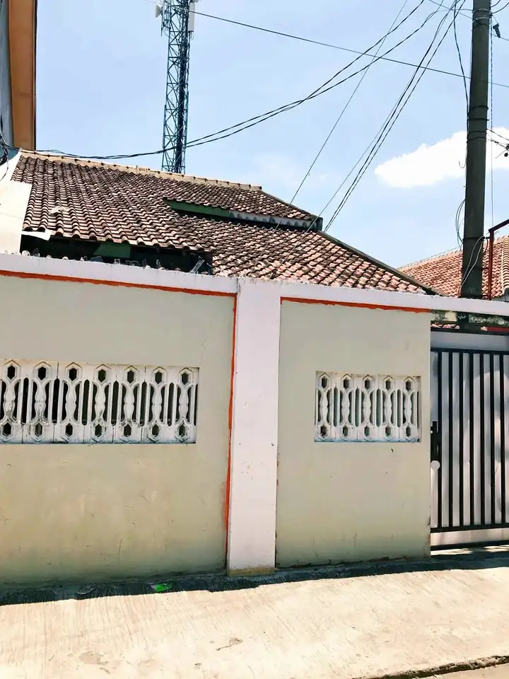 Ruang Pribadi Disewakan