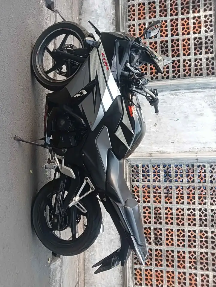 2016 Honda cbr 150r