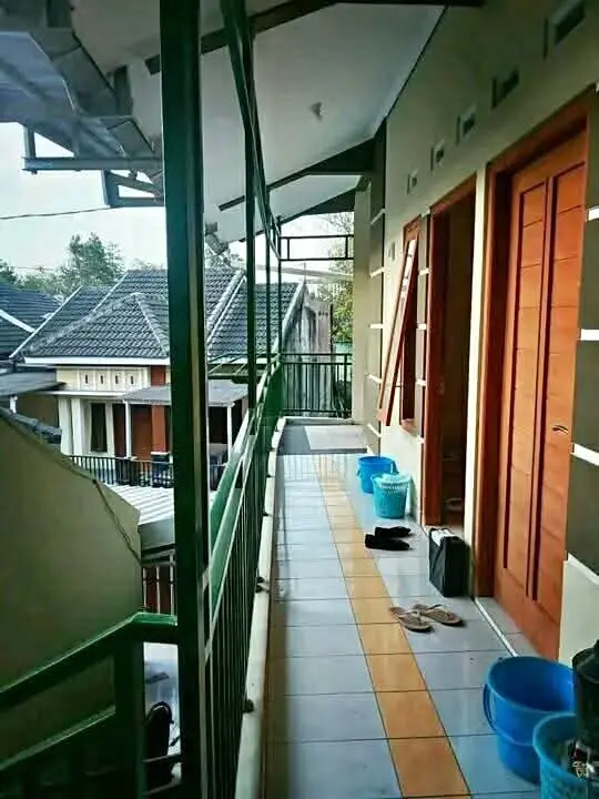 RUMAH DEKAT KAMPUS DENGAN 8 KMR KOS Rp1,9 M