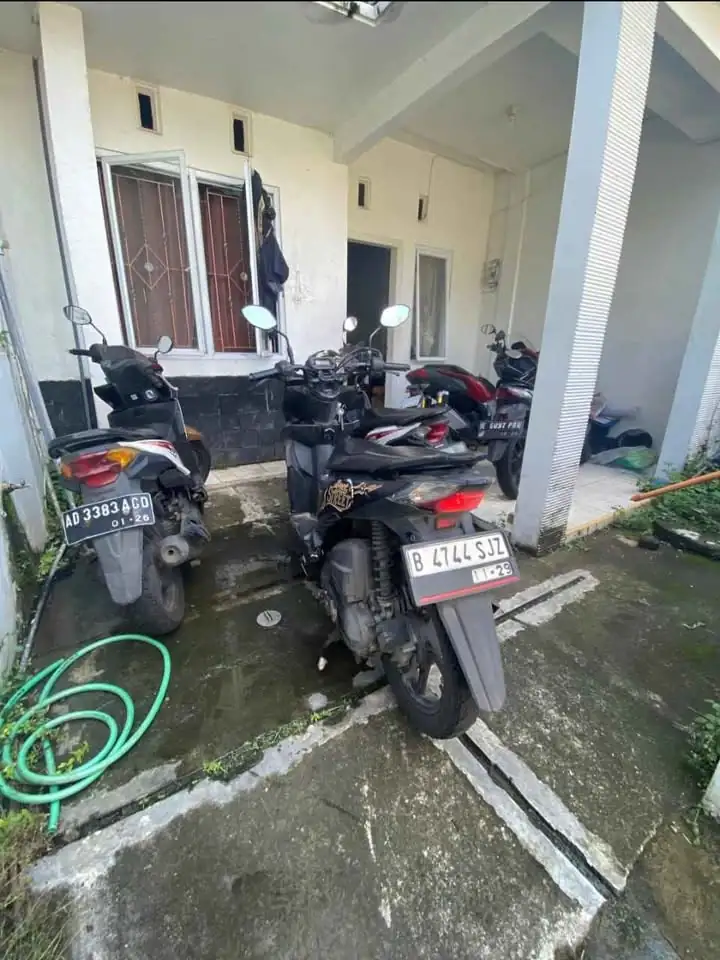 Jual Rumah 1,5 Lantai Lokasi Beringin Ngaliyan Semarang