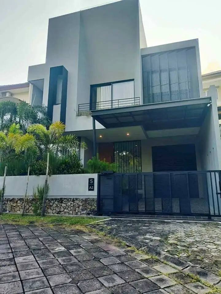 4 KT 4 KM – Rumah Rp260 jt/bulan