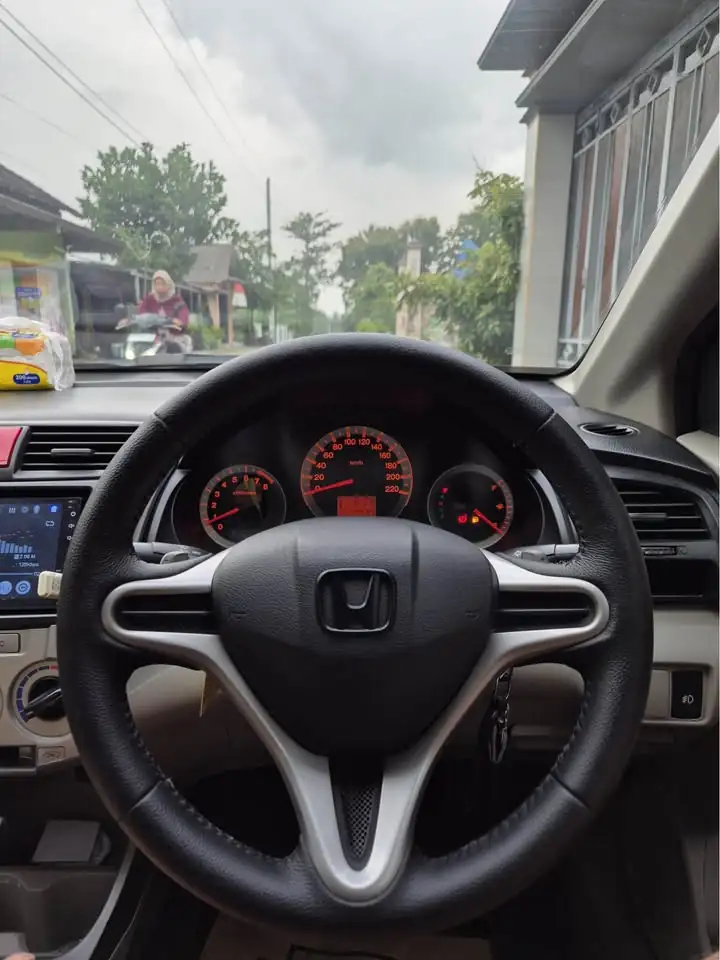 2011 Honda city S
