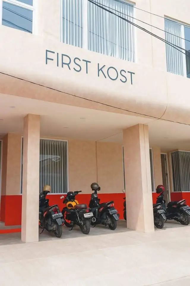 DIJUAL KOST EKSKLUSIF 14 KAMAR FULL FURNISHED DI SINDUADI MLATI