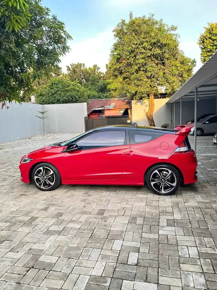 Di jual BU, mobil Honda cr-z