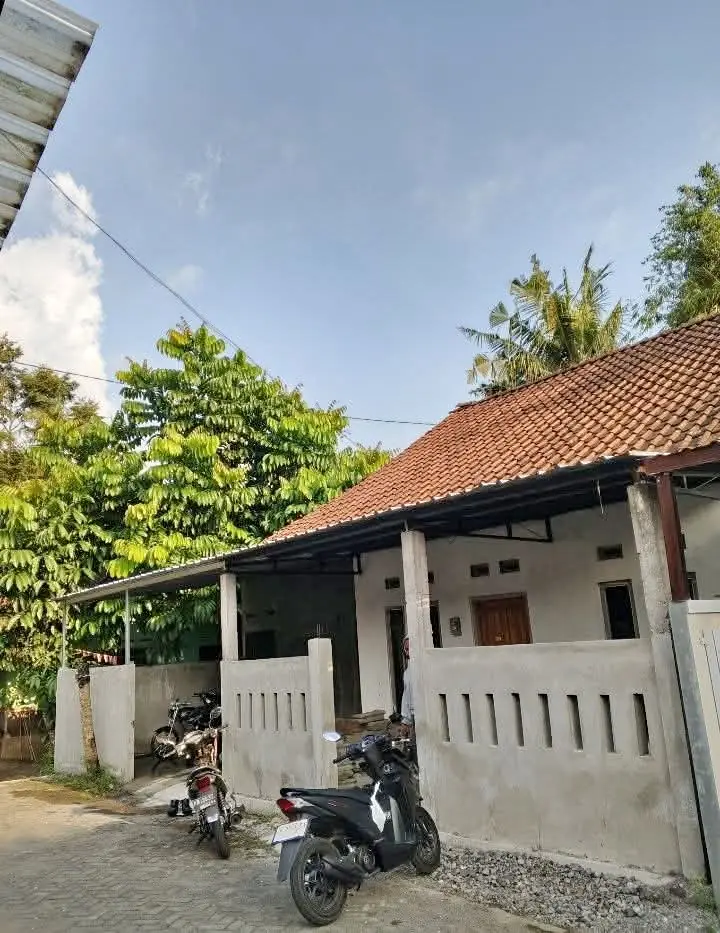 Jual rumah utara psar cebongan luas 120m hrg 350 jt negoo