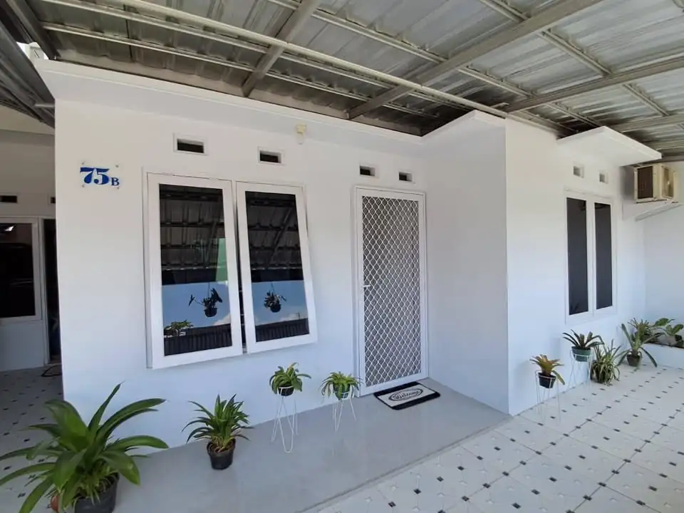 RUMAH CANTIK MURAH SIAP HUNI AREA JALAN DAMAI SLEMAN